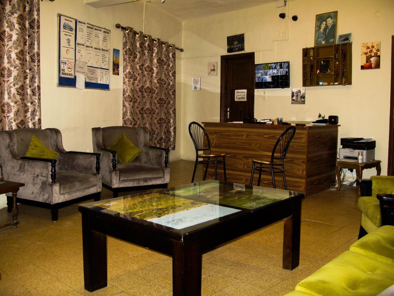 Cliff Hostel *